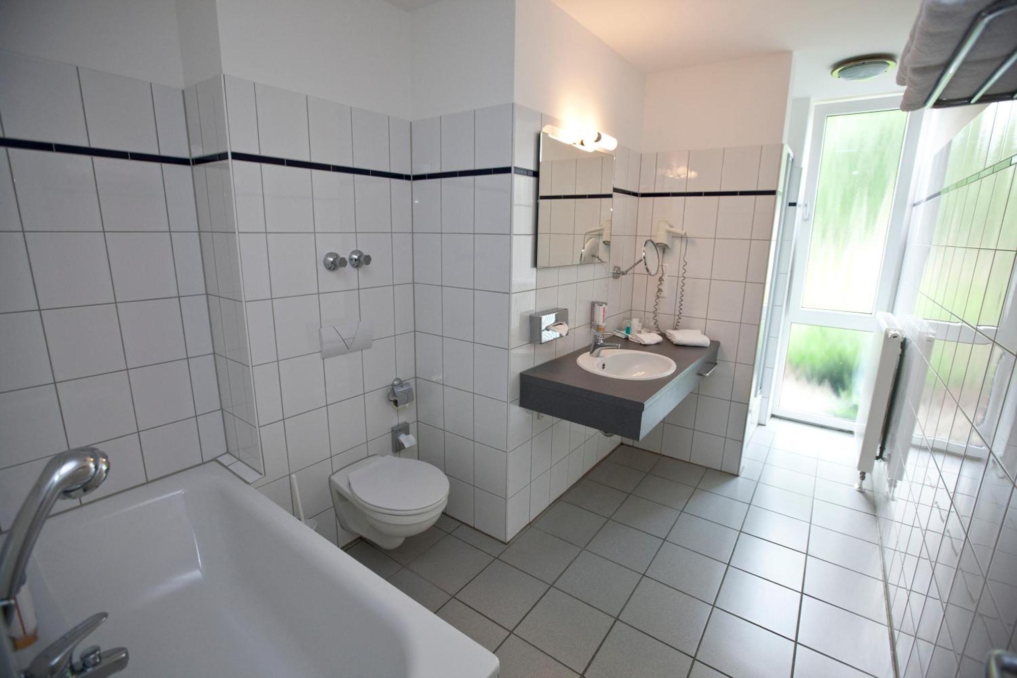 Hotel Rheinpark Rees Esterno foto