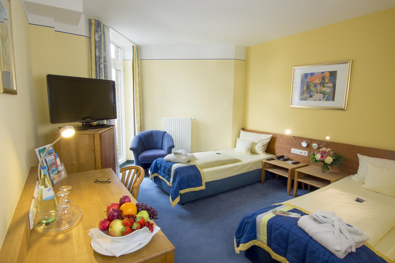 Hotel Rheinpark Rees Esterno foto